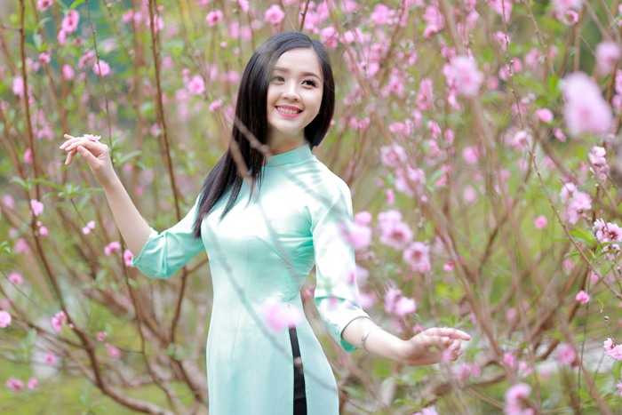 Hot girl xứ Tuyên