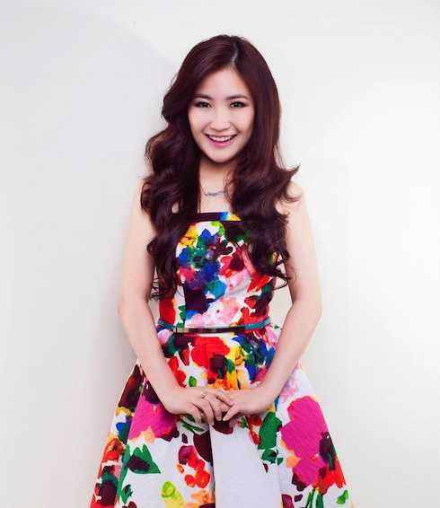 Hương Tràm hội ngộ Trung Quân Idol. 