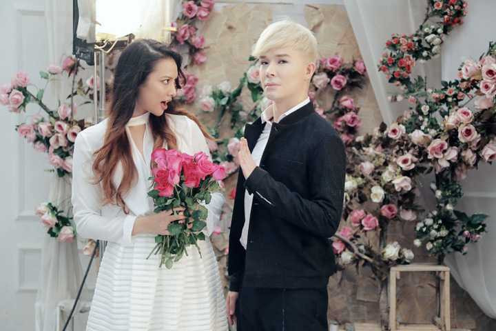 Với kinh nghiệm làm việc nhiều năm tại thị trường quốc tế, Lilly Nguyễn hút hồn người đối diện bởi vẻ đẹp hoàn mỹ, nóng bỏng đầy hoang dại. Cô cũng là một trong những học trò cưng của Nathan Lee và có ý định tấn công làng nhạc Việt trong thời gian tới. 