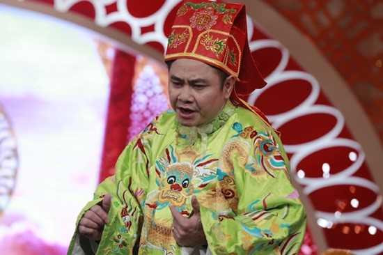 Tự Long kể chuyện ê-kíp Táo quân 'nhịn nhau như nhịn cơm sống'