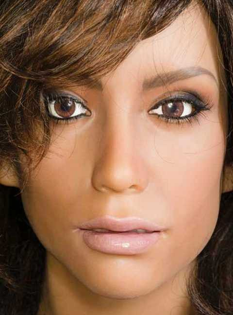 Gương mặt của một cô búp bê