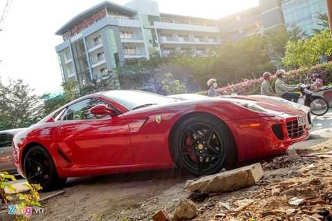 Ferrari 599 GTB là dòng xe ra đời với sứ mệnh thay thế dòng 575 Maranello, lần đầu xuất hiện tại Geneva Motor Show năm 2006. 