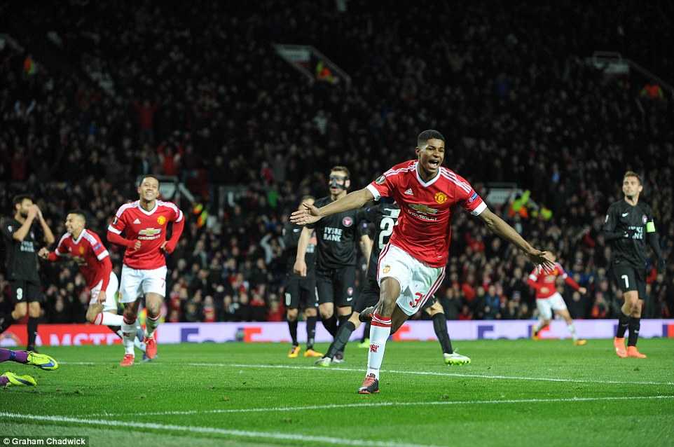 Lần đầu tiên ra sân trong màu áo đội 1 Man Utd, Marcus Rashford đã ghi được cú đúp bàn thắng