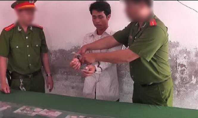 đối tượng bị bắt tại cơ quan điều tra