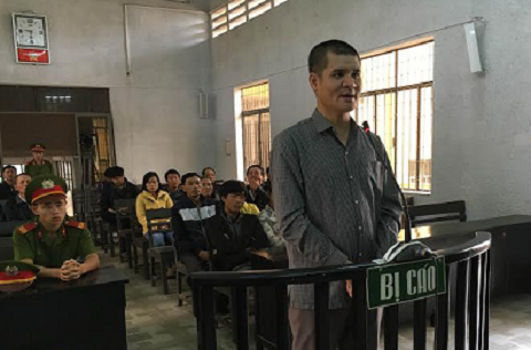 Bị cáo Hoàn tại tòa án