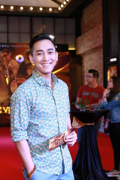 Soái ca Hứa Vĩ Văn khoe vẻ đàn ông lịch lãm