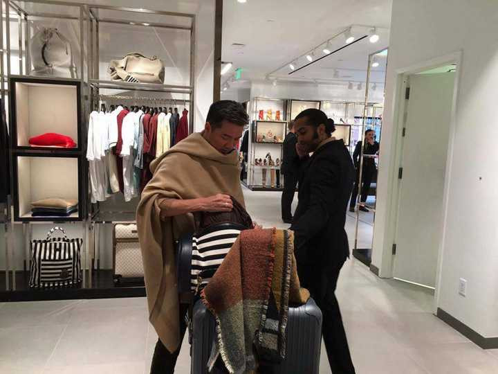 Bốn giọng ca gạo cội của làng nhạc chắc chắn sẽ khiến người yêu nhạc mãn nhãn với những ca khúc được chọn lựa kĩ càng trong một không gian ấm cúng, nồng nhiệt tại MTV. 