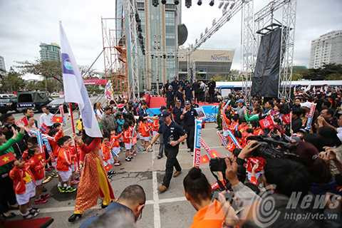 Ngàn người, đưa tiễn, cuộc đua thuyền buồm, khắc nghiệt nhất hành tinh, Đà Nẵng, Clipper race