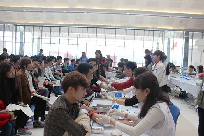 Lễ hội Xuân hồng 2016