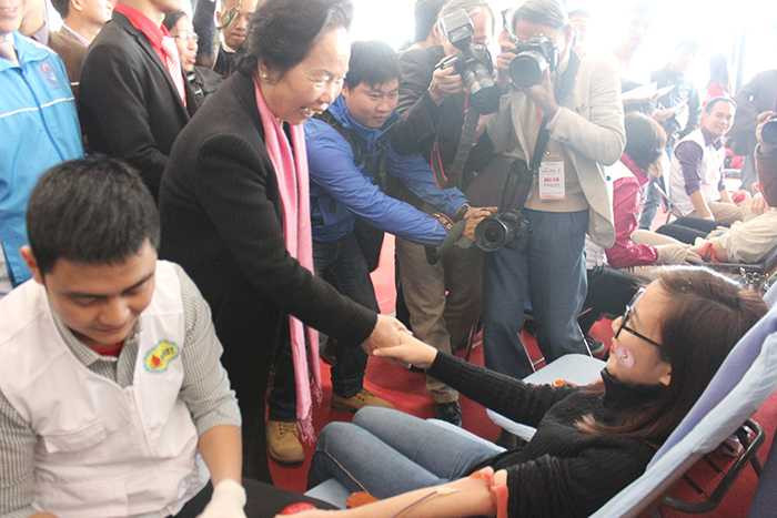 Lễ hội Xuân hồng 2016