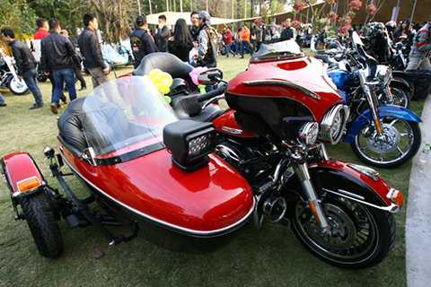 Để có những chiếc xe độ độc đáo, người chơi xe phải đặt hàng thủ công tại chính hãng Để có những chiếc xe độ độc đáo, người chơi xe phải đặt hàng thủ công tại chính hãng