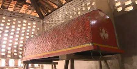 Những câu chuyện kỳ quặc liên quan đến cỗ quan tài