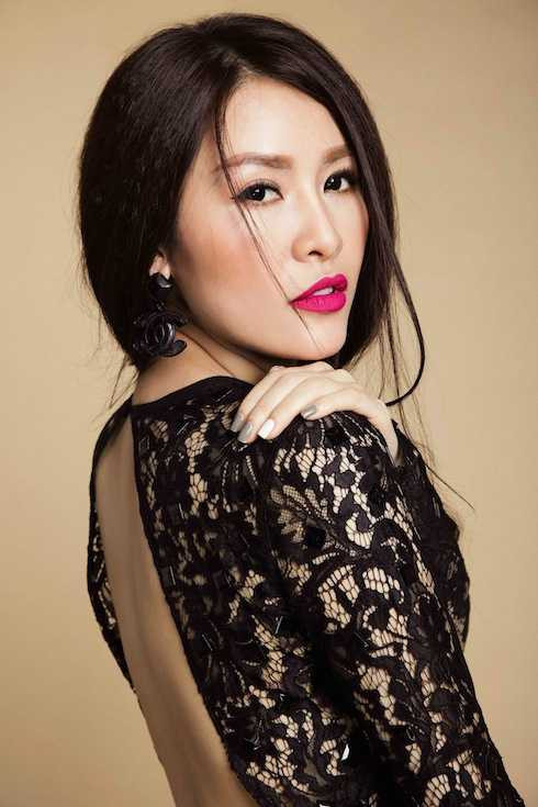 Thời gian qua khi gặp phải những trục trặc trong chuyện tình cảm, Quế Vân có nhiều tâm trạng và đồng cảm hơn với những ca khúc này nên cô vào ngay phòng thu thực hiện xong cả album. 