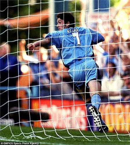 Robbie Keane ngốn của Coventry 6 triệu bảng nhưng ngay lập tức, anh giúp CLB mới có chiến thắng ở trận ra mắt. 1 năm sau, Inter phải bỏ số tiền lớn gấp đôi để chiêu mộ tiền đạo 19 tuổi này