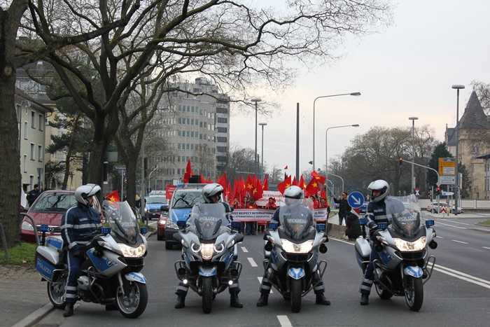 Cảnh sát Đức làm nhiệm vụ hỗ trợ trong cuộc biểu tình