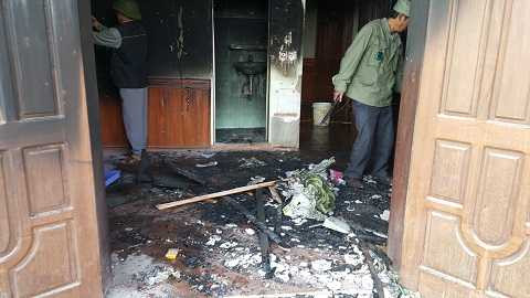 Hiện trường phòng nghỉ nơi 2 nạn nhân thuê nghỉ