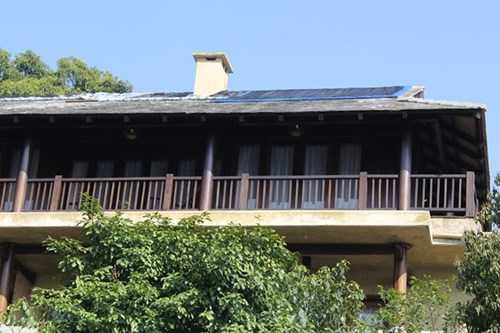 Ngày 29/2, Bộ trưởng Nông nghiệp và Phát triển nông thôn Cao Đức Phát đã có văn bản yêu cầu Tổng cục Lâm nghiệp kiểm tra làm rõ việc thi công công trình trái phép ở Vườn quốc gia Ba Vì và báo cáo trước ngày 4/3. Ông cũng yêu cầu các chủ đầu tư đình chỉ ngay việc thi công công trình trái phép từ ngày 1/3.