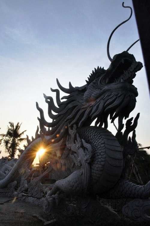 Hiện nghệ sĩ Hoài Linh đã có đơn gửi đến cơ quan chức năng quận 9, với mong muốn xin được giữ lại nhà thờ tổ để phục vụ nghệ sĩ lẫn người dân yêu nghệ thuật.