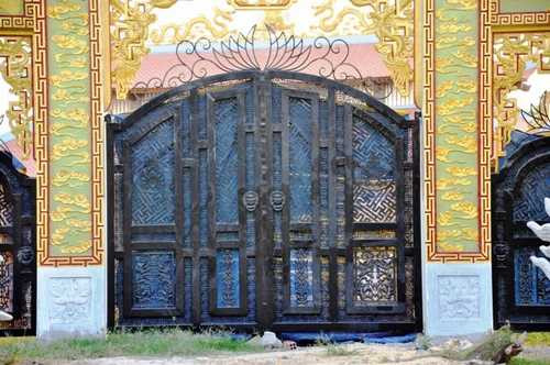 Một số hình ảnh về công trình hoàng tráng và tâm huyết của Hoài Linh: