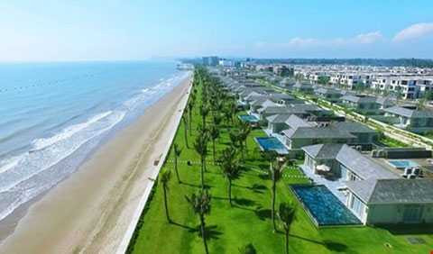 Dự án quần thể du lịch nghỉ dưỡng FLC Sầm Sơn do Tập đoàn FLC đầu tư đã góp phần thay đổi bộ mặt du lịch thị xã Sầm Sơn.