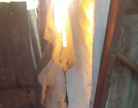 Đồ vật trong nhà ông Khoái được cho là tự bốc cháy