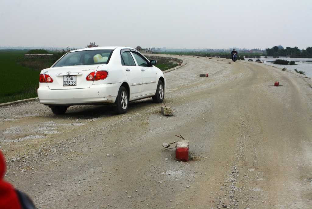 Mỗi lần đi qua đoạn đường kể trên người tham gia giao thông phải đi cẩn cận thư tham gia một cuộc sát hạch giao thông nếu không muốn dính bẫy.