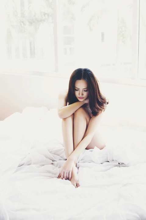 Năm 2016, Diệu Linh quyết định trở lại showbiz Việt với tâm thế đầy quyết tâm. Chia sẻ về những dự định trong năm nay, cô nói rằng: “Tôi đã lên kế hoạch, mục tiêu cho cả năm với nhiều hoạt động nổi bật hơn. Tôi biết, thời gian không chờ đợi bất cứ một ai nên tôi sẽ quý trọng từng phút giây và thật nghiêm khắc với bản thân, với những mục tiêu của mình”.