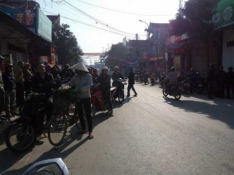 Người dân xót thương cho bé gái 7 tuổi bị sát hại