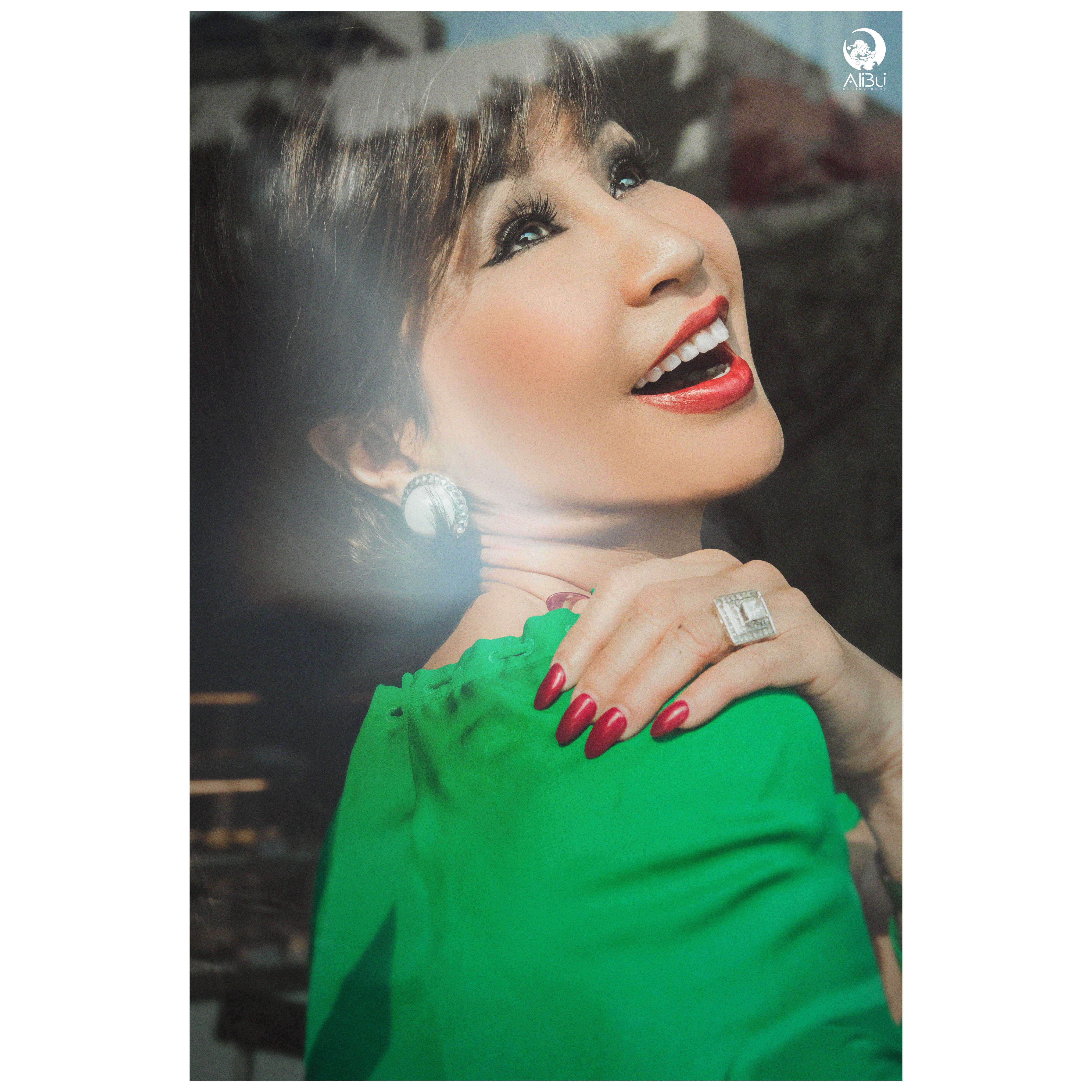 Khánh Hà lần đầu đứng trên sân khấu Nhà hát Lớn