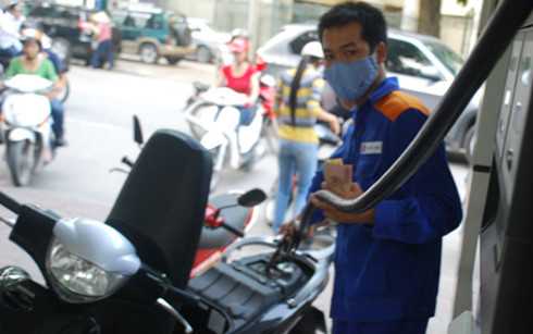 Dự báo giá xăng sẽ tăng từ ngày 4/3 (Ảnh minh họa: KT)