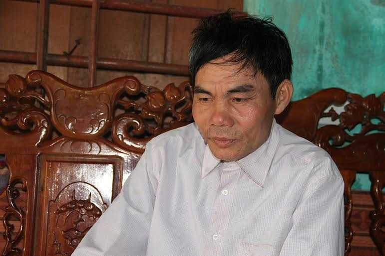 Ông Minh rất bất bình trước nạn khai thác cát trái phép trên địa bàn.