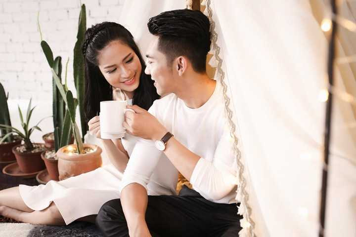 Vì đây sản phẩm âm nhạc nhầm “lột xác” mình trở nên trẻ trung hơn với hình ảnh trước đây, Mai Quốc Việt đã phải mất nửa năm để thực hiện các bản phối trên cũng như thu thanh hoàn chỉnh vì anh không ngại mất nhiều kinh phí, chờ đợi, chỉnh sửa để phát hành trong ngày của một nửa thế giới. 