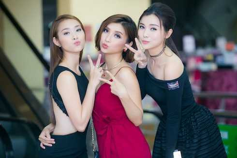 'Gái một con' Diệp Bảo Ngọc gợi cảm bên Cao Thái Hà