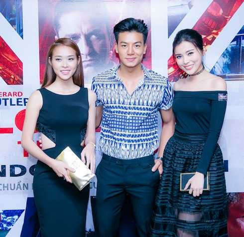 Hiếu Nguyễn điển trai bên hai người đẹp.