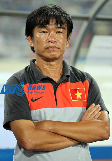 HLV Phan Thanh Hùng có lẽ hiểu rất rõ chuyện 'cầu thủ không thèm đá vì mình'
