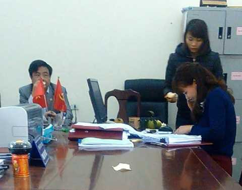 13 giờ 50 phòng làm tiếp công dân vẫn chưa ổn định để làm việc 13 giờ 50 phòng làm tiếp công dân vẫn chưa ổn định để làm việc