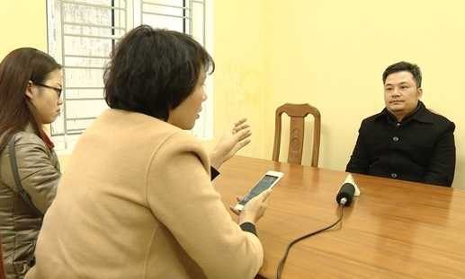 Ông chủ Liên Kết Việt Lê Xuân Giang trả lời phỏng vấn báo chí.