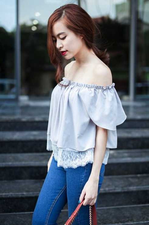 Ở đời thường, Hoàng Thùy Linh ngày càng xinh đẹp và nóng bỏng bởi gu thời trang sành điệu. Ở đời thường, Hoàng Thùy Linh ngày càng xinh đẹp và nóng bỏng bởi gu thời trang sành điệu.