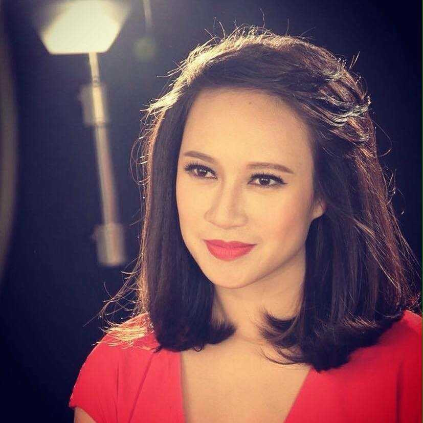 Sự xuất hiện tiếp nối của ca khúc Cô gái trang bìa giống lời khẳng định sự trở lại này của Khánh Linh không phải cuộc dạo chơi trong âm nhạc. 