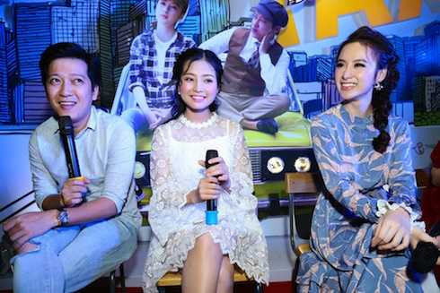 Trường Giang giao lưu