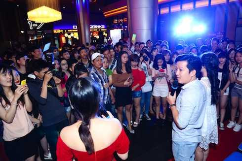 'Đóng phim với người đẹp sướng hơn là diễn với người xấu'.