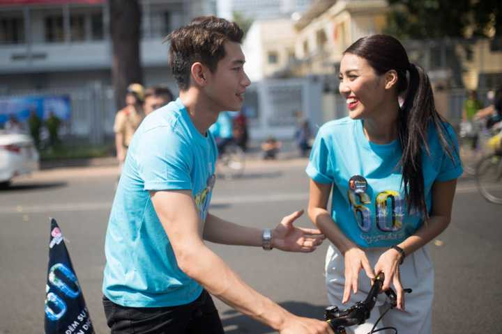 Đây là hoạt động ấn tượng nhằm khởi động dự án đạp xe qua nhiều quận huyện trên địa bàn thành phố của các tình nguyện viên. 