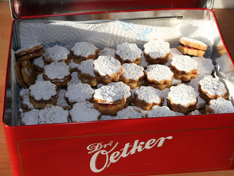 Dr. Oetker - hãng đồ ăn cửa Đức ăn nên làm ra trong suốt một thời gian dài và sở hữu đến 8 tỷ phú