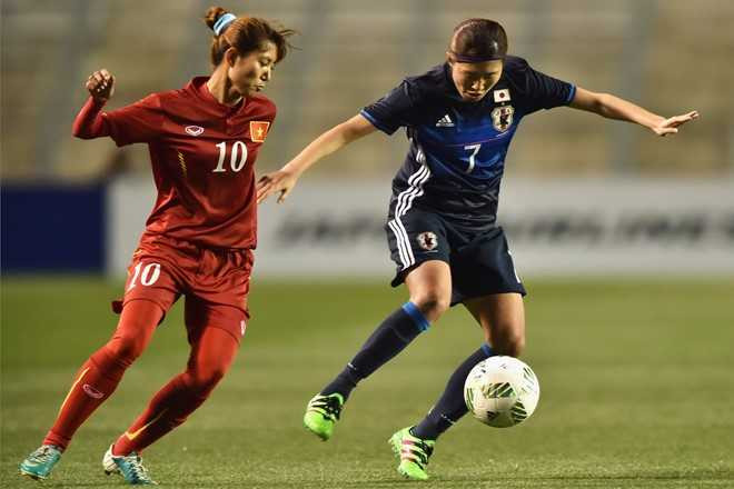 Tuyển nữ Việt Nam lần đầu 'phá tung' khung thành Nhật Bản