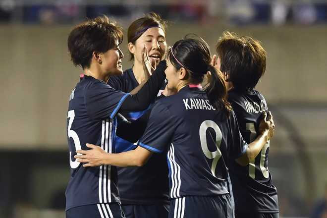 Tuyển nữ Việt Nam lần đầu 'phá tung' khung thành Nhật Bản