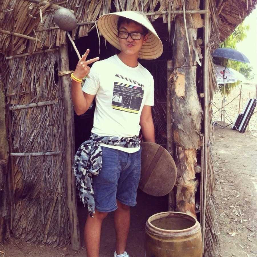  phó đạo diễn vừa đi vừa khóc qua đời