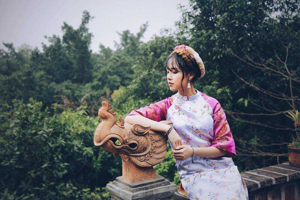 Trước khi đi du học, Thảo là gương mặt mẫu chụp ảnh quen thuộc cho một số tờ báo tuổi teen, tạp chí thời trang, cửa hàng… Bên cạnh đó, cô còn tham gia một vai diễn trong bộ phim ngắn dành cho giới trẻ có tên “Có 2 vé cùng xem nhé”.