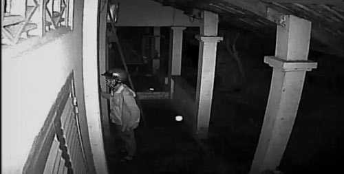 Tên trộm đột nhập vào nhà bà Chiến lấy số lượng lớn tiền vàng