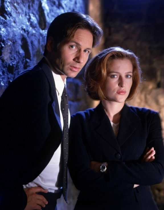 David Duchovny và Gillian Anderson - 'cặp đôi vàng' của The X-files.