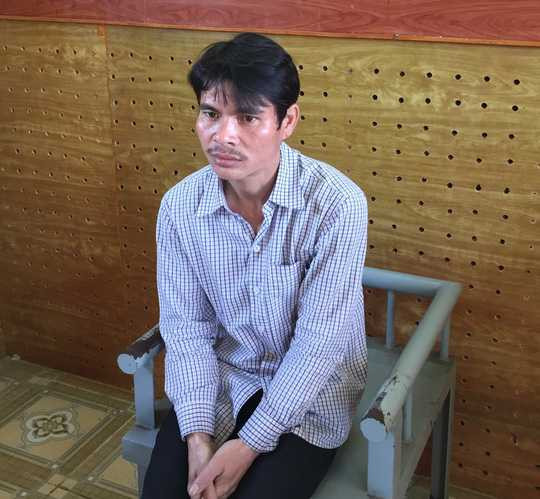 Nguyễn Duy Tứ tại cơ quan công an